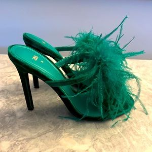 Green Beautiful heels